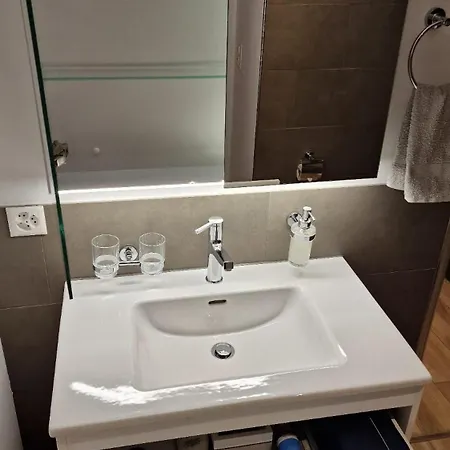Large Deluxe For 2 - Lovo Apartment *