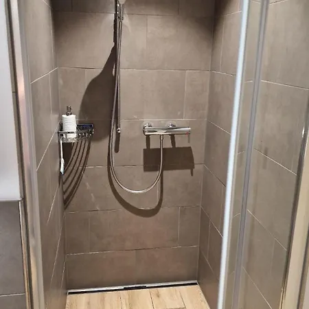 Appartement Large Deluxe - Lovo Lenk