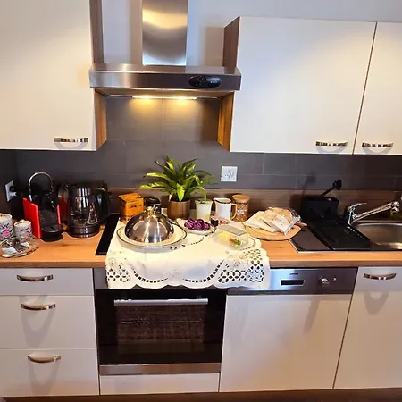 Large Deluxe For 2 - Lovo Apartment *